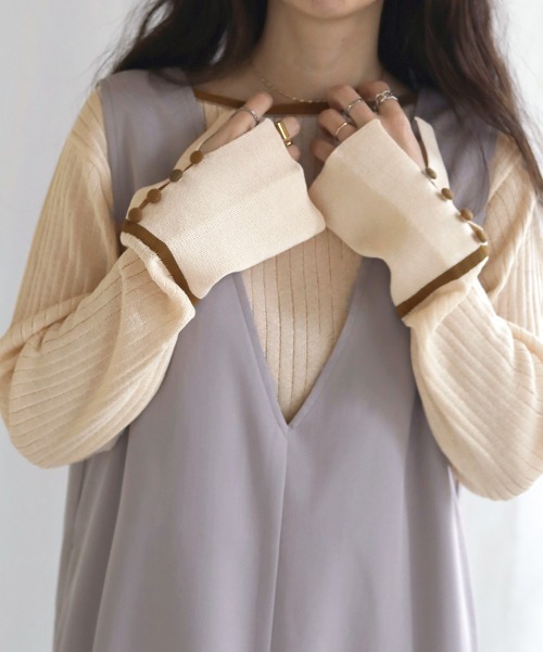 Bab(バブ)の「パイピング袖スリットニットトップス(ニット/セーター・レディース・ブラック/ブラウン/グリーン/アイボリー・FREE)」の13枚目の写真