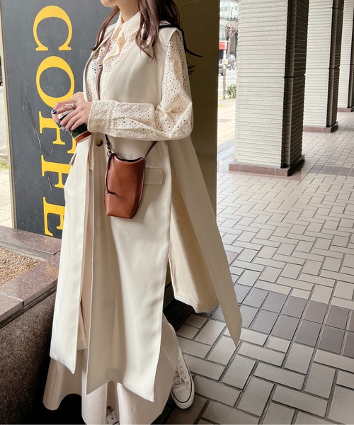 StyleSea(スタイルシー)の「パンチングレースショートシャツブラウス(シャツ/ブラウス・レディース・ブラック/オフホワイト/ライトベージュ・MEDIUM)」の10枚目の写真