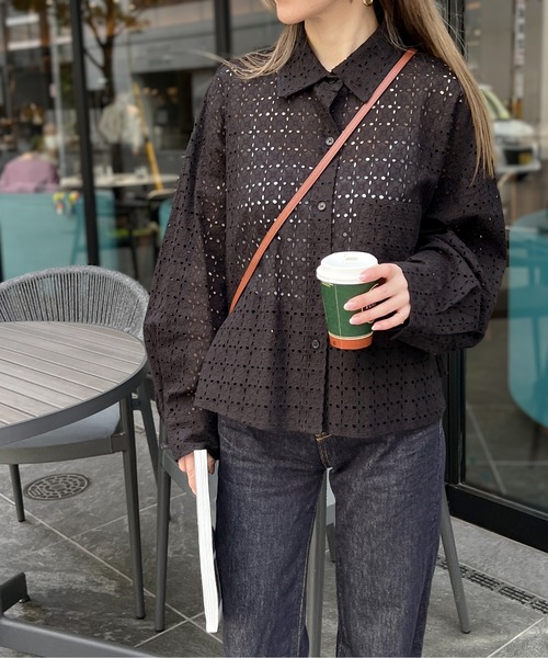 StyleSea(スタイルシー)の「パンチングレースショートシャツブラウス(シャツ/ブラウス・レディース・ブラック/オフホワイト/ライトベージュ・MEDIUM)」の17枚目の写真