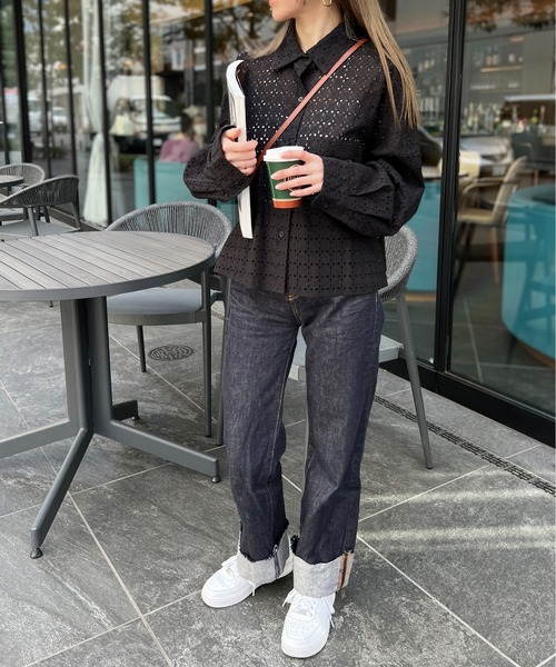 StyleSea(スタイルシー)の「パンチングレースショートシャツブラウス(シャツ/ブラウス・レディース・ブラック/オフホワイト/ライトベージュ・MEDIUM)」の18枚目の写真