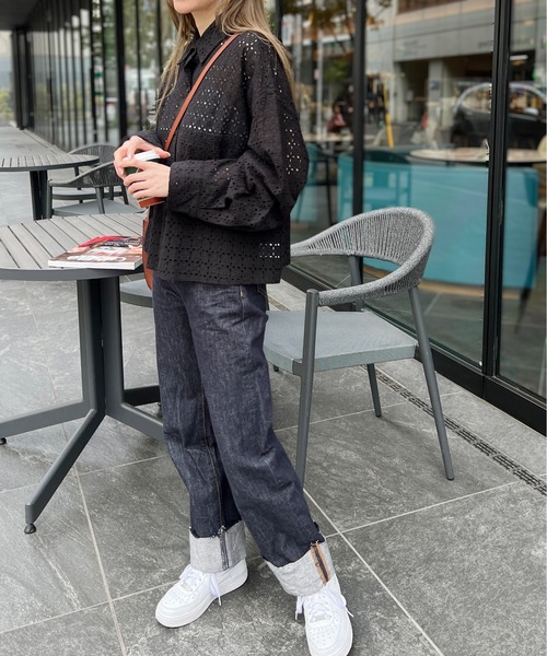 StyleSea(スタイルシー)の「パンチングレースショートシャツブラウス(シャツ/ブラウス・レディース・ブラック/オフホワイト/ライトベージュ・MEDIUM)」の21枚目の写真
