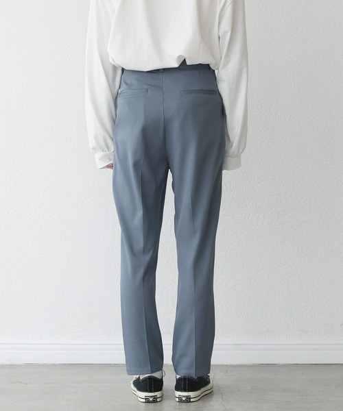 ETELIO（エテリオ）の「センタープレススタンダードテーパードスラックス（スラックス・メンズ・ブラック/アッシュブラウン/オフホワイト/ブルー/チャコール・S/M/L）」の8枚目の写真