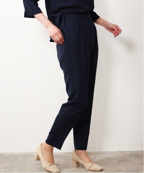 TRUDEA(トルディア)の「【セットアップ対応】ダブルクロステーパードパンツ(スーツパンツ・レディース・ベージュ/ネイビー/ブラック・SMALL/LARGE/X-LARGE/MEDIUM)」の7枚目の写真