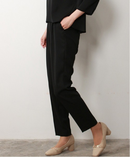 TRUDEA(トルディア)の「【セットアップ対応】ダブルクロステーパードパンツ(スーツパンツ・レディース・ベージュ/ネイビー/ブラック・SMALL/LARGE/X-LARGE/MEDIUM)」の12枚目の写真