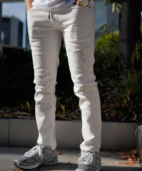 1piu1uguale3 RELAX（ウノピュウノウグァーレトレリラックス）の「1PIU1UGUALE3 RELAX/ウノピゥ ウノ ウグァーレ トレ リラックス/５ポケットロゴダメージデニム（デニムパンツ・メンズ・ホワイト・SMALL/MEDIUM/LARGE/X-LARGE）」の2枚目の写真