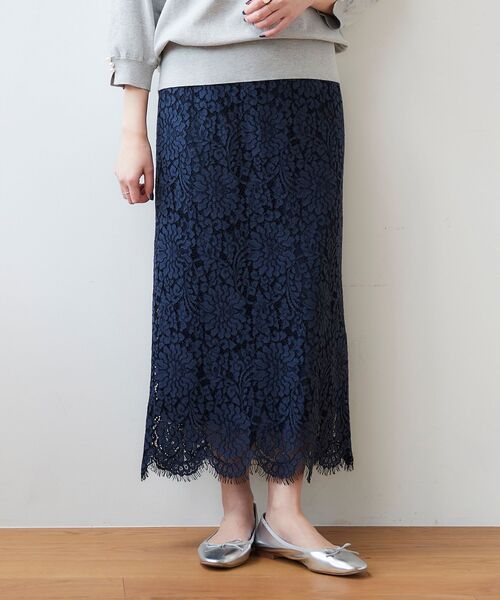 le.coeur blanc(ルクールブラン)の「コードレースストレートスカート(スカート・レディース・オフホワイト/グリーン/ネイビー・36/38)」の1枚目の写真
