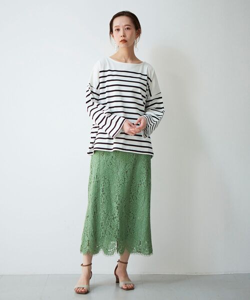 le.coeur blanc(ルクールブラン)の「コードレースストレートスカート(スカート・レディース・オフホワイト/グリーン/ネイビー・36/38)」の15枚目の写真