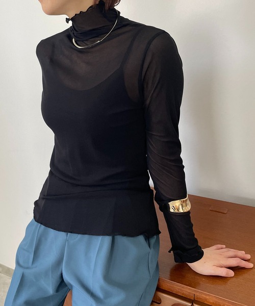 210nouve(トゥージュヌーブ)の「シアーハイネックプルオーバー(Tシャツ/カットソー・レディース・パープル/ホワイト/ブルー/ブラック/オレンジ/イエロー/ベージュ/ピンク/ライトイエロー・FREE)」の3枚目の写真