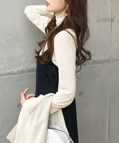 Doux Belle(ドゥーベル)の「タートルネックメロートップス(シャツ/ブラウス・レディース・ホワイト/ブラック/ダークブラウン/ベージュ・FREE)」の5枚目の写真