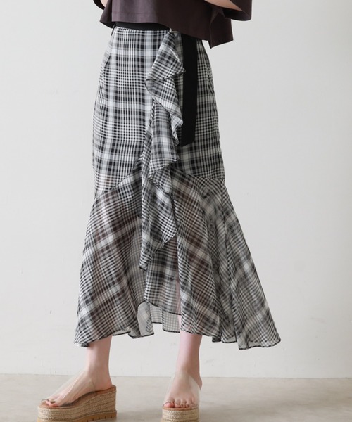 Cheek(チーク)の「【サイズ展開あり】チェックラッフルスカパン(スカート・レディース・ブラック/ブルー/ラベンダー・SMALL/MEDIUM)」の14枚目の写真