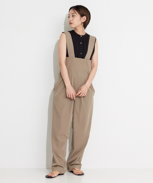 NOMINE（ノミネ）の「タックテーパードサロペットオールインワン（サロペット/オーバーオール・レディース・グレイッシュベージュ/ブルー/ブラック・フリー）」の12枚目の写真