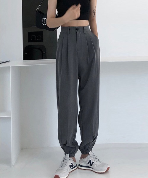 MANGROVE（マングローブ）の「ハイウエストタックジョガーパンツ（スラックス・レディース・ブラック/グレー・MEDIUM/LARGE）」の12枚目の写真