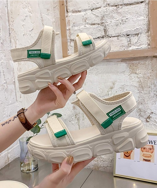 shopnikoniko(ショップニコニコ)の「ダッド スポーツサンダル 厚底 フラット スポサン(サンダル・レディース・ブラック/ホワイト・S/M/L/LL)」の5枚目の写真