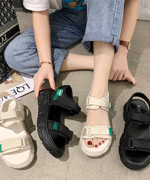 shopnikoniko(ショップニコニコ)の「ダッド スポーツサンダル 厚底 フラット スポサン(サンダル・レディース・ブラック/ホワイト・S/M/L/LL)」の22枚目の写真