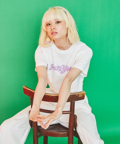 PUNYUS（プニュズ）の「クロップドロゴＴシャツ（Tシャツ/カットソー・レディース・パープル/ブラック/ホワイト・3/1/2/4）」の8枚目の写真