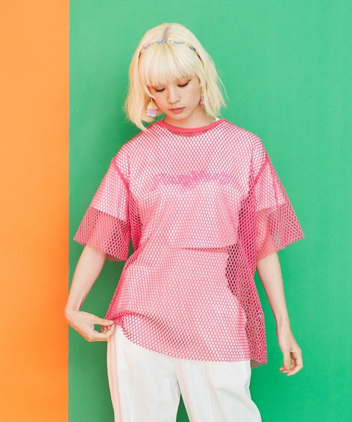 PUNYUS（プニュズ）の「クロップドロゴＴシャツ（Tシャツ/カットソー・レディース・パープル/ブラック/ホワイト・3/1/2/4）」の5枚目の写真