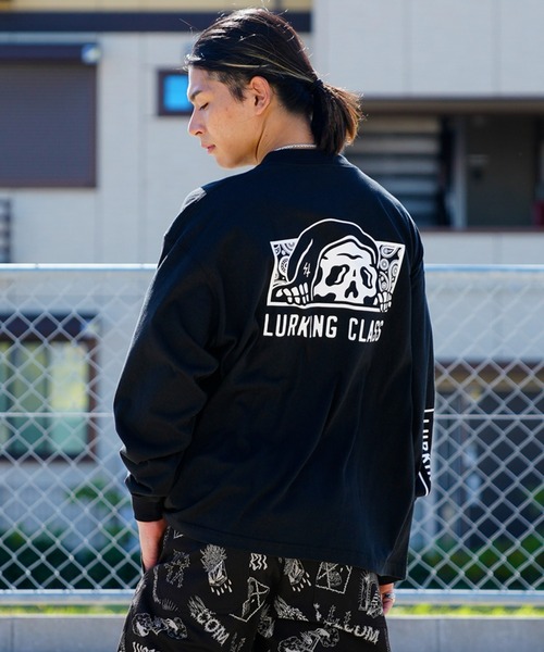 LURKING CLASS（ラーキングクラス）の「【ムラサキスポーツ別注】LURKING CLASS/ラーキングクラス オーバーサイズロンT バックプリント/スリーブロゴ ペイズリー柄  ST22FTM01（Tシャツ/カットソー・メンズ・グリーン/ブラック/ホワイト・L/M/XL）」の13枚目の写真