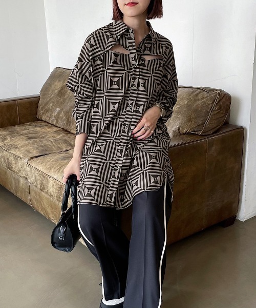 PAGEBOY（ページボーイ）の「ジオメトパターンルーズシャツ（シャツ/ブラウス・レディース・ホワイト系その他/ブラウン系その他・FREE）」の16枚目の写真