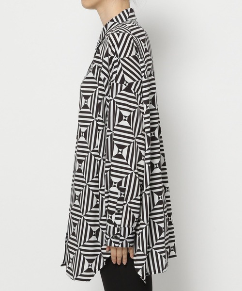 PAGEBOY（ページボーイ）の「ジオメトパターンルーズシャツ（シャツ/ブラウス・レディース・ホワイト系その他/ブラウン系その他・FREE）」の12枚目の写真