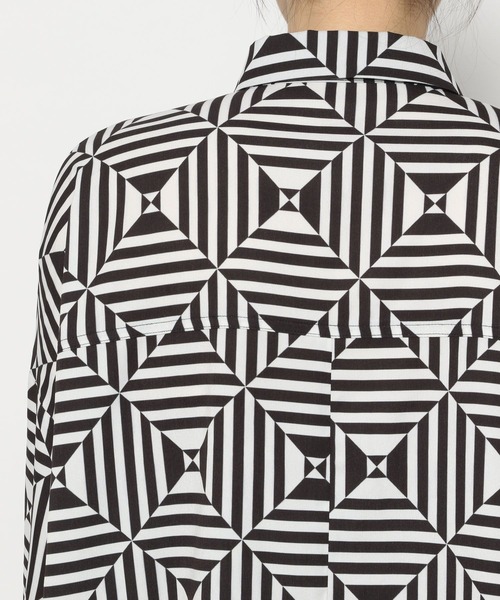 PAGEBOY（ページボーイ）の「ジオメトパターンルーズシャツ（シャツ/ブラウス・レディース・ホワイト系その他/ブラウン系その他・FREE）」の15枚目の写真