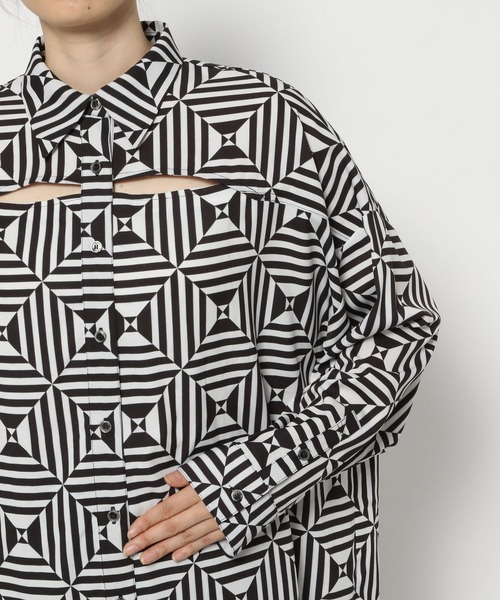 PAGEBOY（ページボーイ）の「ジオメトパターンルーズシャツ（シャツ/ブラウス・レディース・ホワイト系その他/ブラウン系その他・FREE）」の11枚目の写真