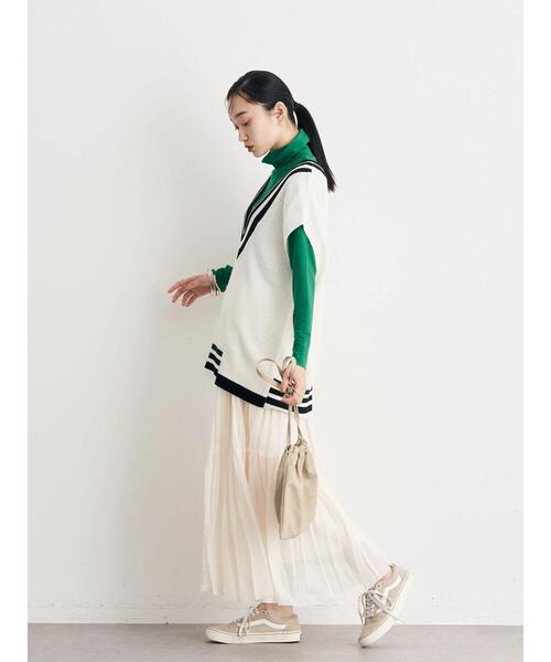 earth music&ecology(アースミュージックアンドエコロジー)の「ランダムプリーツボリュームスカート(スカート・レディース・オフホワイト/ブルー/イエロー/ブラック系その他5・FREE)」の12枚目の写真