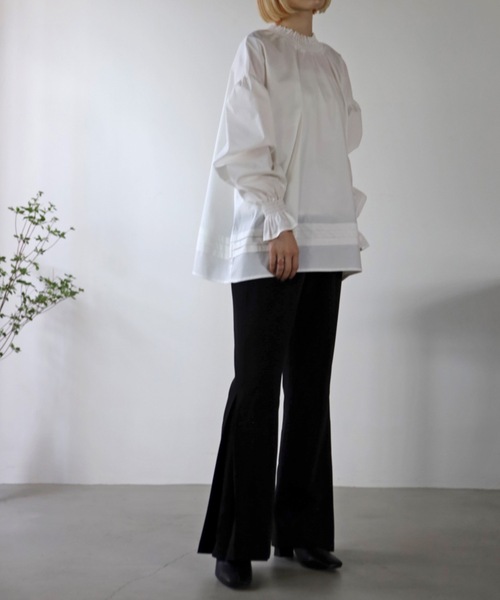 UNFIELD（アンフィールド）の「【UNFIELD】バックリボンシャーリングネックブラウス（シャツ/ブラウス・レディース・ブラック/オフホワイト・FREE）」の16枚目の写真