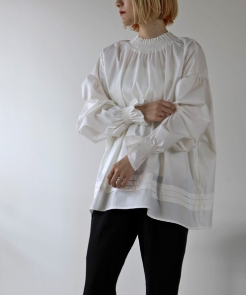 UNFIELD（アンフィールド）の「【UNFIELD】バックリボンシャーリングネックブラウス（シャツ/ブラウス・レディース・ブラック/オフホワイト・FREE）」の18枚目の写真