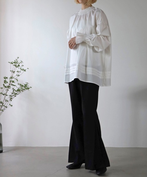 UNFIELD（アンフィールド）の「【UNFIELD】バックリボンシャーリングネックブラウス（シャツ/ブラウス・レディース・ブラック/オフホワイト・FREE）」の19枚目の写真