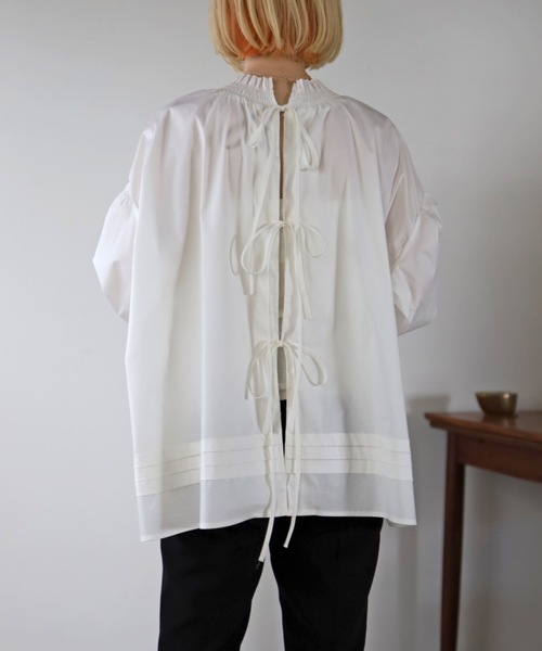 UNFIELD（アンフィールド）の「【UNFIELD】バックリボンシャーリングネックブラウス（シャツ/ブラウス・レディース・ブラック/オフホワイト・FREE）」の22枚目の写真