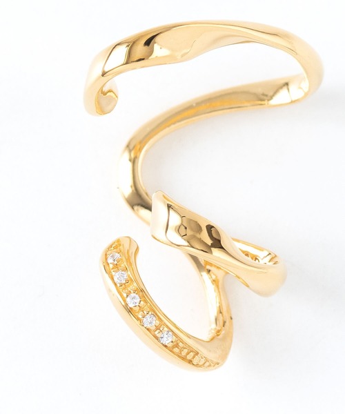 JUICY ROCK（ジューシーロック）の「CYCRO/GP(SV925) 片耳CZツイストレイヤードカフ（イヤーカフ・レディース・ゴールド・ONE SIZE）」の3枚目の写真