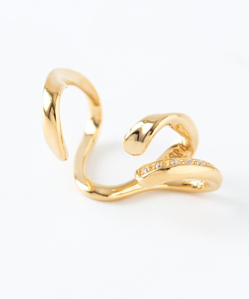 JUICY ROCK（ジューシーロック）の「CYCRO/GP(SV925) 片耳CZツイストレイヤードカフ（イヤーカフ・レディース・ゴールド・ONE SIZE）」の5枚目の写真