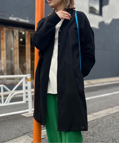 mi via loca(ミヴィアロカ)の「オーバーサイズ開衿シャツワンピース(シャツ/ブラウス・レディース・ブラック/オレンジ/ブルー/ライトベージュ・FREE)」の3枚目の写真