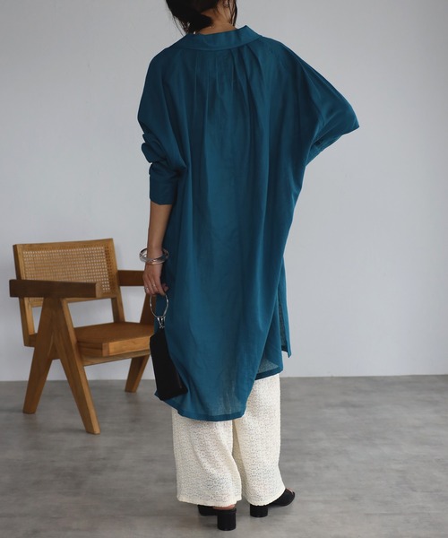 mi via loca(ミヴィアロカ)の「オーバーサイズ開衿シャツワンピース(シャツ/ブラウス・レディース・ブラック/オレンジ/ブルー/ライトベージュ・FREE)」の7枚目の写真