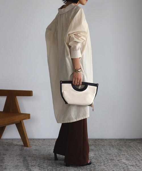 mi via loca(ミヴィアロカ)の「オーバーサイズ開衿シャツワンピース(シャツ/ブラウス・レディース・ブラック/オレンジ/ブルー/ライトベージュ・FREE)」の6枚目の写真