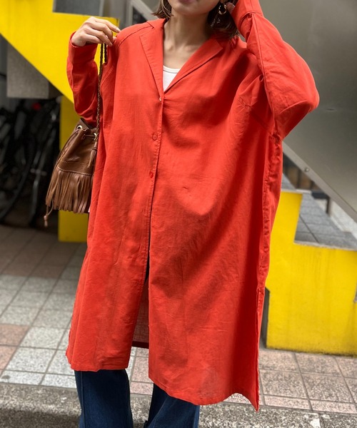 mi via loca(ミヴィアロカ)の「オーバーサイズ開衿シャツワンピース(シャツ/ブラウス・レディース・ブラック/オレンジ/ブルー/ライトベージュ・FREE)」の15枚目の写真