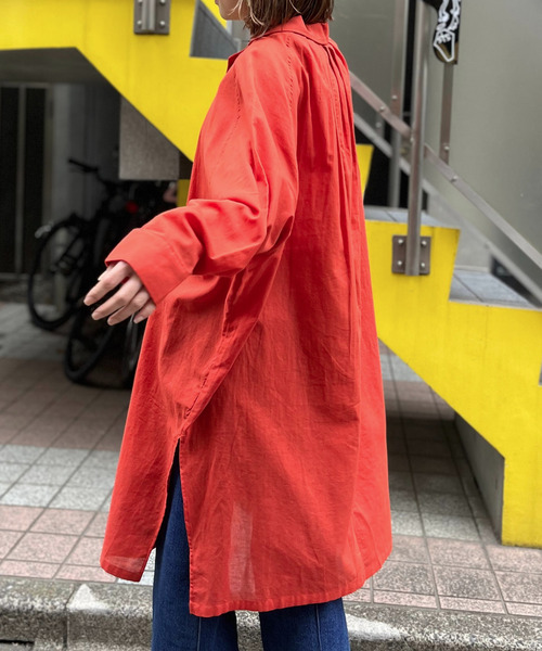 mi via loca(ミヴィアロカ)の「オーバーサイズ開衿シャツワンピース(シャツ/ブラウス・レディース・ブラック/オレンジ/ブルー/ライトベージュ・FREE)」の17枚目の写真