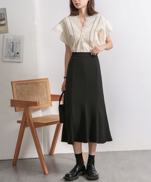 MAISON DE THERESE(メゾン ド テレーズ)の「デザインVネックレースブラウス(シャツ/ブラウス・レディース・ホワイト/アイボリー・M)」の2枚目の写真