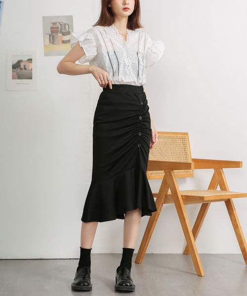 MAISON DE THERESE(メゾン ド テレーズ)の「デザインVネックレースブラウス(シャツ/ブラウス・レディース・ホワイト/アイボリー・M)」の4枚目の写真