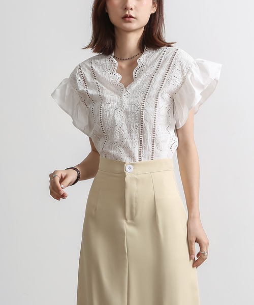MAISON DE THERESE(メゾン ド テレーズ)の「デザインVネックレースブラウス(シャツ/ブラウス・レディース・ホワイト/アイボリー・M)」の6枚目の写真