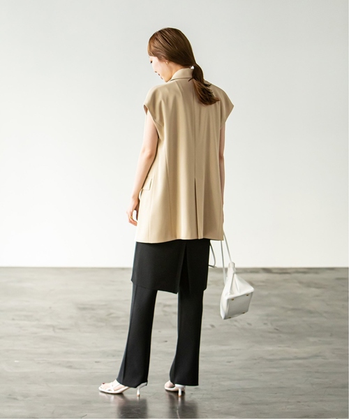 Noble（ノーブル）の「《追加》ピークドカラーロングジレ（その他アウター・レディース・ブラック/ベージュ・38/36）」の7枚目の写真