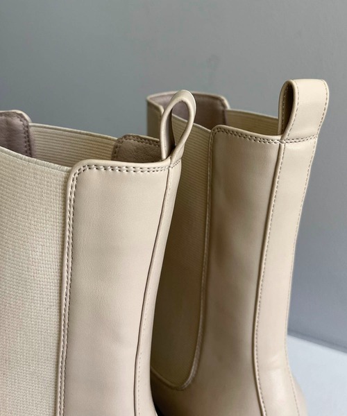 CAPRICIEUX LE'MAGE(カプリシューレマージュ)の「サイドゴアブーツ(ブーツ・レディース・ブラック/ベージュ/アイボリー・38/37)」の10枚目の写真
