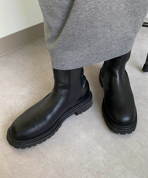 CAPRICIEUX LE'MAGE(カプリシューレマージュ)の「サイドゴアブーツ(ブーツ・レディース・ブラック/ベージュ/アイボリー・38/37)」の21枚目の写真