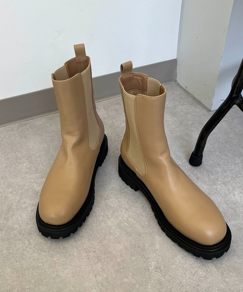 CAPRICIEUX LE'MAGE(カプリシューレマージュ)の「サイドゴアブーツ(ブーツ・レディース・ブラック/ベージュ/アイボリー・38/37)」の20枚目の写真