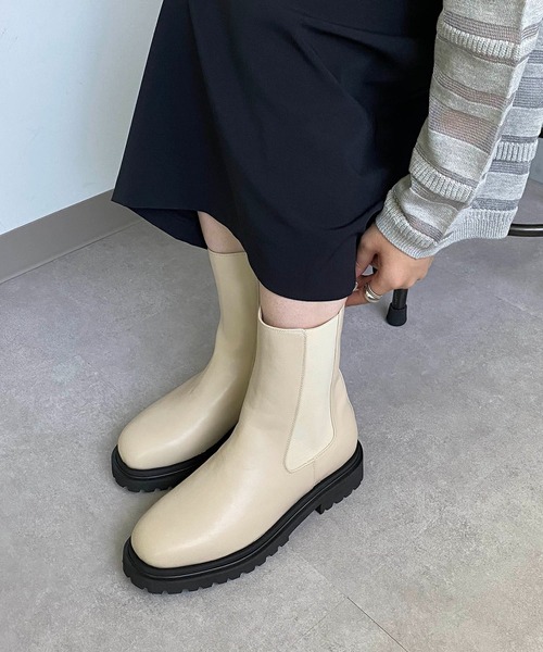 HEREU 38 アイボリー サイドゴアブーツ CAPRICIEUX LE'MAGE（カプリシューレマージュ）の「サイドゴアブーツ