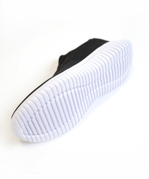 AmiAmi（アミアミ）の「軽量ニットスリッポン/スニーカー（スリッポン・レディース・グレー/ブラック/ベージュ/ブラック×ブラック・22.5cm/23cm/23.5cm/24cm/24.5cm/25cm/25.5cm/26cm/26.5cm/27cm/28cm）」の11枚目の写真