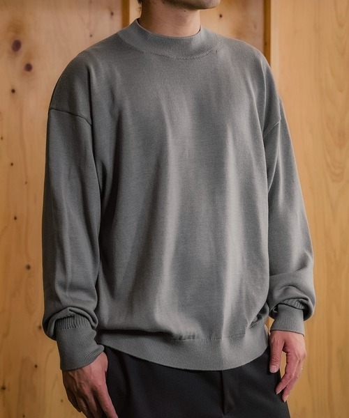 Jack Miller(ジャックミラー)の「Jack Miller ソリッドウールモックネック 002(ニット/セーター・メンズ・サンドグレー/ブラック・L/M)」の3枚目の写真