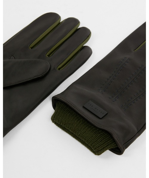 Ted Baker(テッドベーカー)の「BALLOT メンズ レザー 手袋(手袋・メンズ・ブラック/ブラウン系その他2・S/M)」の5枚目の写真