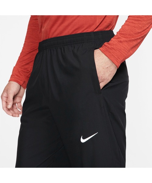 NIKE(ナイキ)の「ナイキ NIKE ナイキ ラン ストライプ ウーブン パンツ(その他パンツ・メンズ・ブラック・S/3L/LL/L/M)」の4枚目の写真