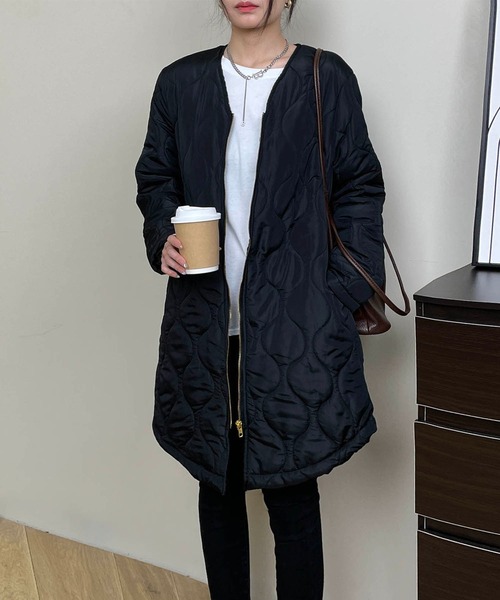 RUUX(ルーフ)の「キルティング ノーカラーコート(ノーカラーコート・レディース・ネイビー/ブラック・FREE)」の4枚目の写真